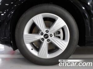 Audi Q4 e-TRON 40 2022 года из Южной Кореи