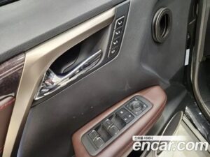 Lexus RX Executive 2021 года из Южной Кореи