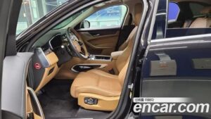 Jaguar F-PACE D200 SE 2021 года из Южной Кореи