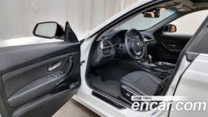 BMW Gran Turismo GT 320d xDrive 2020 года из Южной Кореи