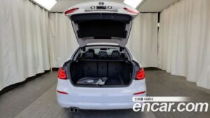 BMW Gran Turismo GT 320d xDrive 2020 года из Южной Кореи