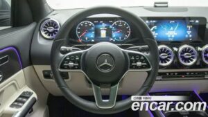 Mercedes-Benz GLA-Class GLA220 2021 года из Южной Кореи