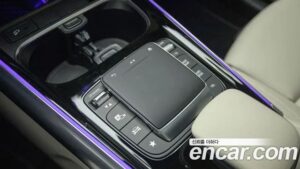 Mercedes-Benz GLA-Class GLA220 2021 года из Южной Кореи