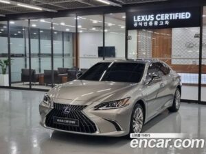Lexus ES Luxury Plus 2022 года из Южной Кореи