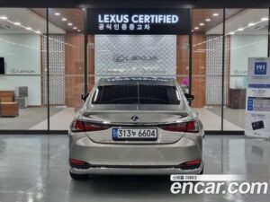 Lexus ES Luxury Plus 2022 года из Южной Кореи