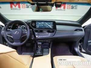 Lexus ES Luxury Plus 2022 года из Южной Кореи