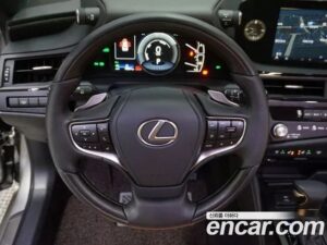 Lexus ES Luxury Plus 2022 года из Южной Кореи
