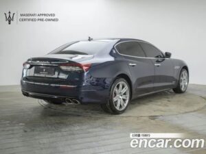 Maserati Quattroporte 3.0 V6 GranLusso 2021 года из Южной Кореи