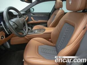 Maserati Quattroporte 3.0 V6 GranLusso 2021 года из Южной Кореи