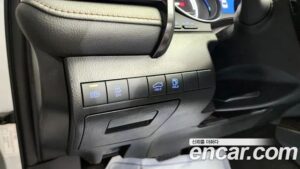 Toyota Camry 2.5 XLE HYBRID 2020 года из Южной Кореи