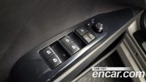 Toyota Camry 2.5 XLE HYBRID 2020 года из Южной Кореи