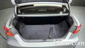 Toyota Camry 2.5 XLE HYBRID 2020 года из Южной Кореи