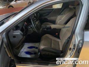 Lexus ES Luxury Plus 2022 года из Южной Кореи