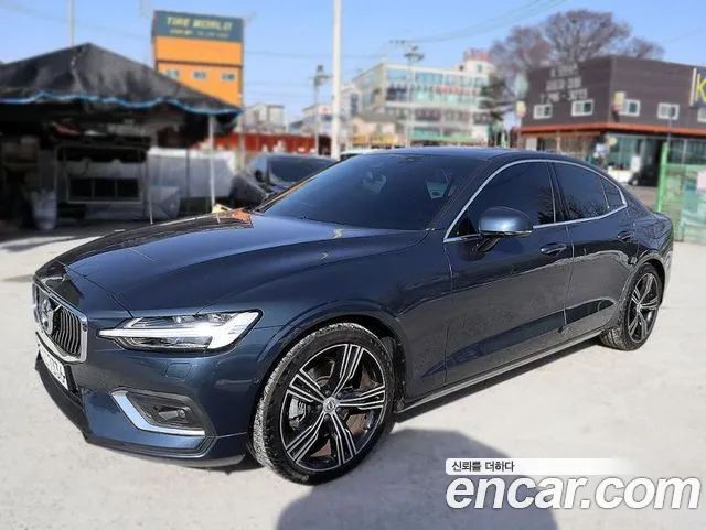 Volvo S60 T5 Inscription 2020 года из Кореи