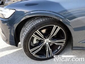 Volvo S60 T5 Inscription 2020 года из Южной Кореи
