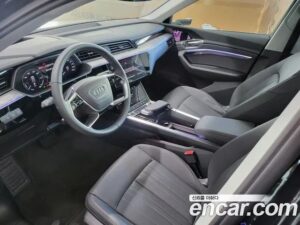 Audi e-tron 50 4WD 2022 года из Южной Кореи