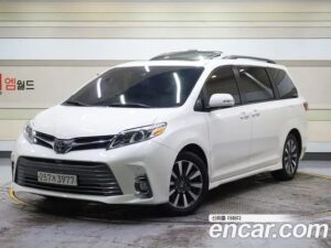 Toyota Sienna 3.5 2020 года из Южной Кореи