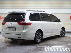 Toyota Sienna 3.5 2020 года из Южной Кореи