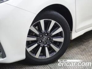 Toyota Sienna 3.5 2020 года из Южной Кореи