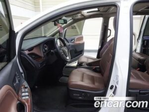 Toyota Sienna 3.5 2020 года из Южной Кореи