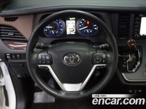 Toyota Sienna 3.5 2020 года из Южной Кореи