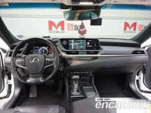 Lexus ES Luxury 2020 года из Южной Кореи