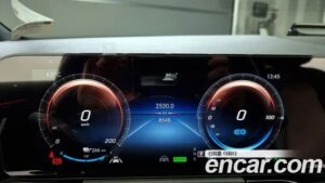 Mercedes-Benz EQA EQA250 2021 года из Южной Кореи