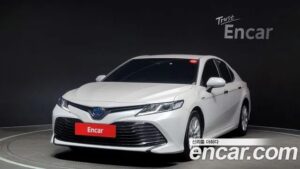 Toyota Camry 2.5 LE HYBRID 2020 года из Южной Кореи