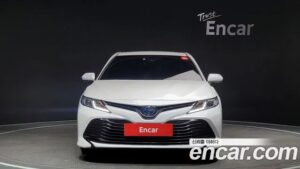 Toyota Camry 2.5 LE HYBRID 2020 года из Южной Кореи