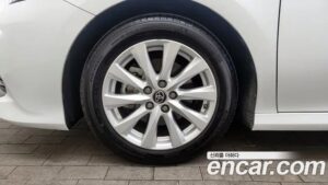 Toyota Camry 2.5 LE HYBRID 2020 года из Южной Кореи