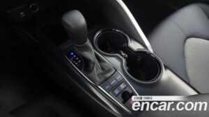 Toyota Camry 2.5 LE HYBRID 2020 года из Южной Кореи