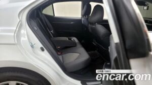 Toyota Camry 2.5 LE HYBRID 2020 года из Южной Кореи