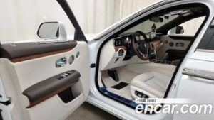 Rolls-Royce Ghost 6.7 V12 2022 года из Южной Кореи