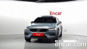 Volvo V60 B5 PRO AWD 2022 года из Южной Кореи