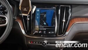 Volvo V60 B5 PRO AWD 2022 года из Южной Кореи