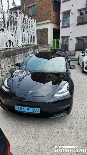 Tesla Model 3 Standard RANGE Plus 2020 года из Южной Кореи