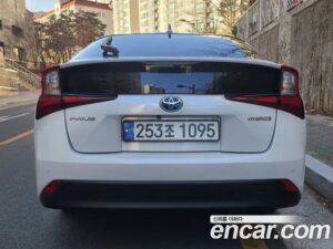 Toyota Prius 1.8 2022 года из Южной Кореи