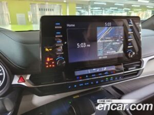 Toyota Sienna 2.5 HYBRID 2WD 2021 года из Южной Кореи