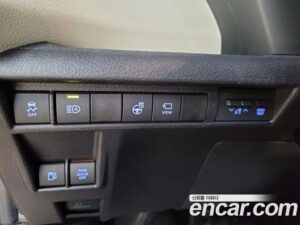 Toyota Sienna 2.5 HYBRID 2WD 2021 года из Южной Кореи