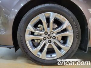 Toyota Sienna 2.5 HYBRID 2WD 2021 года из Южной Кореи