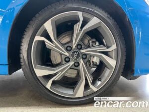 Audi A3 40 TFSI Premium 2022 года из Южной Кореи