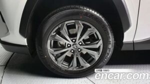 Toyota RAV4 2.5 4WD HYBRID 2022 года из Южной Кореи