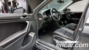 Volkswagen Tiguan 2.0 TDI Premium 2020 года из Южной Кореи