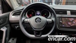 Volkswagen Tiguan 2.0 TDI Premium 2020 года из Южной Кореи