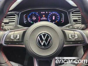 Volkswagen T-Roc 2.0 TDI Premium 2021 года из Южной Кореи