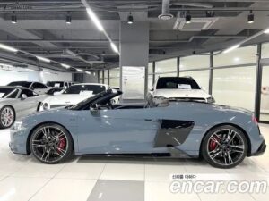 Audi R8 5.2 V10 SPYDER 2020 года из Южной Кореи