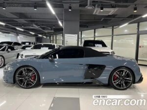 Audi R8 5.2 V10 SPYDER 2020 года из Южной Кореи