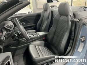 Audi R8 5.2 V10 SPYDER 2020 года из Южной Кореи