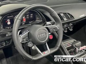 Audi R8 5.2 V10 SPYDER 2020 года из Южной Кореи