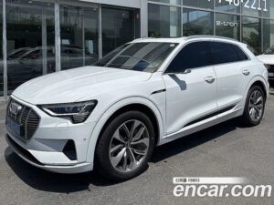 Audi e-tron 55 4WD 2022 года из Южной Кореи